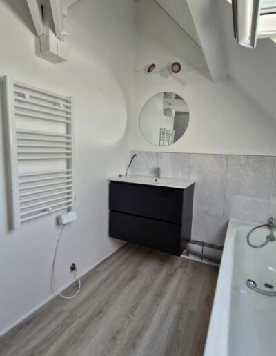 Rénovation complète d'une salle de bains.