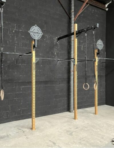 Montage et fixation d’une cage de crossfit dans une salle de sport à Dijon